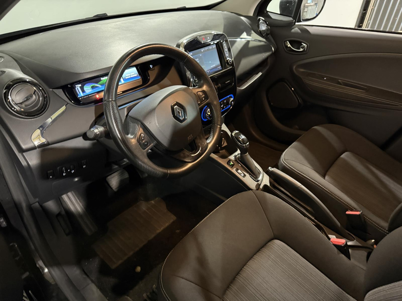 Renault | ZOE | R90 Intens 41 kWh (ex Accu) | 2018 | 117.938 km | Automaat | SF678V | Logisch - Hatchback: φωτογραφία 2 Renault | ZOE | R90 Intens 41 kWh (ex Accu) | 2018 | 117.938 km | Automaat | SF678V | Logisch - Hatchback: φωτογραφία 2