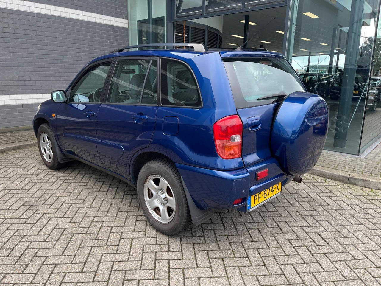 Toyota RAV4 1.8 - 16V VVT - i Luna | 2003 | 130.936 km | PF874X | NAP: Geen oordeel - SUV: φωτογραφία 3 Toyota RAV4 1.8 - 16V VVT - i Luna | 2003 | 130.936 km | PF874X | NAP: Geen oordeel - SUV: φωτογραφία 3