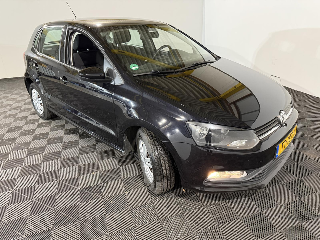 Volkswagen | Polo | 1.0 Comfortline Connected Series | 2017 | 178.442 km | TT187X | Geen oordeel - Hatchback: φωτογραφία 3 Volkswagen | Polo | 1.0 Comfortline Connected Series | 2017 | 178.442 km | TT187X | Geen oordeel - Hatchback: φωτογραφία 3