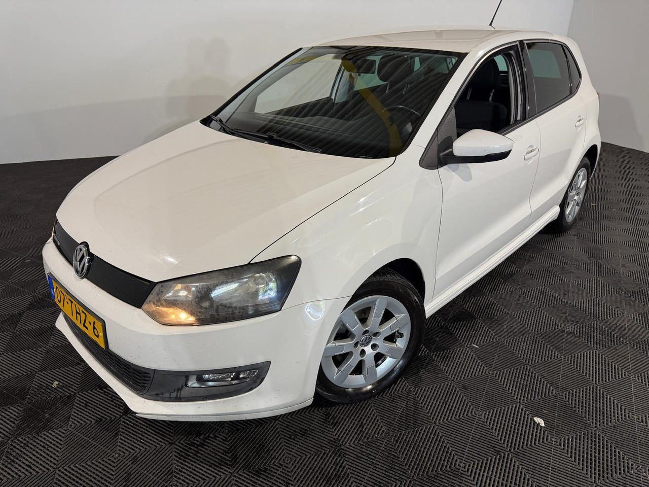 Volkswagen | Polo | 1.2 TDI BlueMotion Comfortline | 2012 | 234.632 km | 07THZ6 | Logisch - Hatchback: φωτογραφία 1 Volkswagen | Polo | 1.2 TDI BlueMotion Comfortline | 2012 | 234.632 km | 07THZ6 | Logisch - Hatchback: φωτογραφία 1