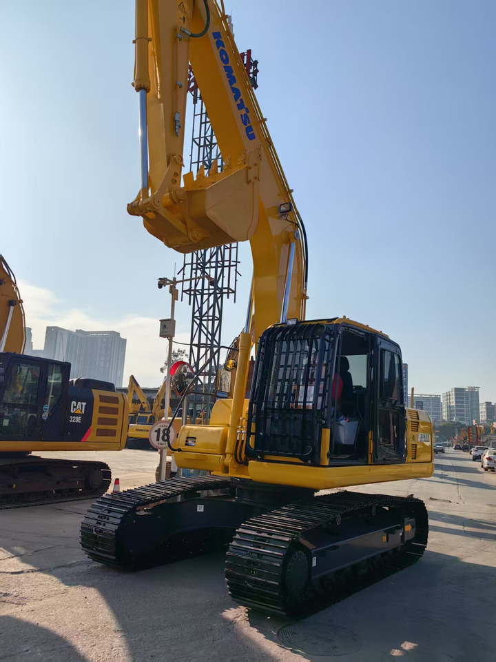 KOMATSU PC200-7 - Ερπυστριοφόρος εκσκαφέας: φωτογραφία 2 KOMATSU PC200-7 - Ερπυστριοφόρος εκσκαφέας: φωτογραφία 2