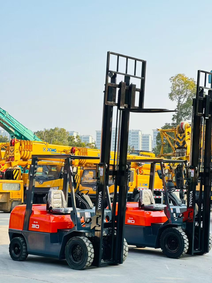 TOYOTA 30 - Πετρελαιοκίνητο περονοφόρο: φωτογραφία 4 TOYOTA 30 - Πετρελαιοκίνητο περονοφόρο: φωτογραφία 4