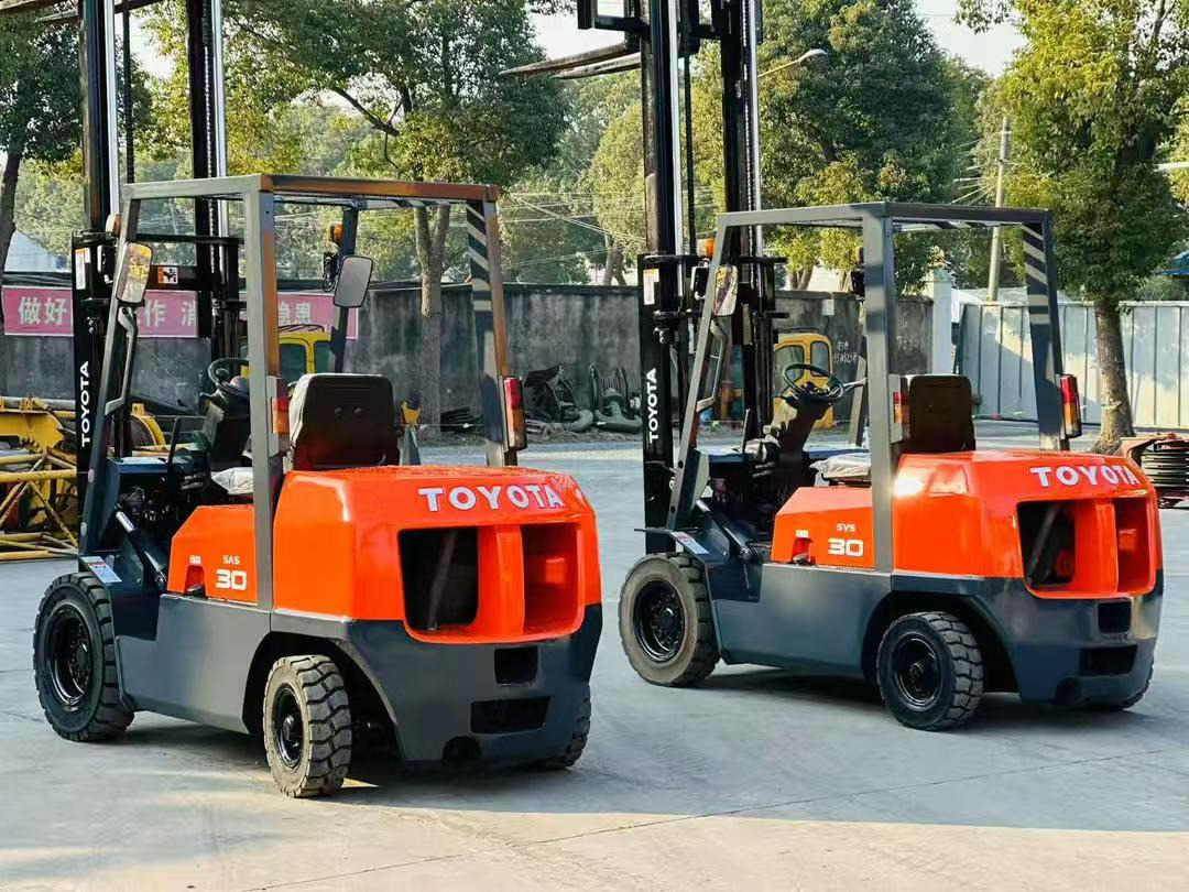 TOYOTA 30 - Πετρελαιοκίνητο περονοφόρο: φωτογραφία 1 TOYOTA 30 - Πετρελαιοκίνητο περονοφόρο: φωτογραφία 1