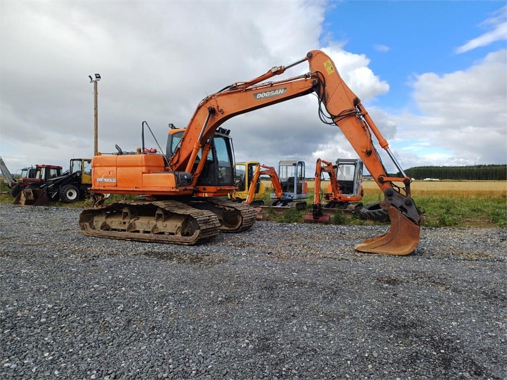 Doosan DX160LC Metsä alustalla - Ερπυστριοφόρος εκσκαφέας: φωτογραφία 4 Doosan DX160LC Metsä alustalla - Ερπυστριοφόρος εκσκαφέας: φωτογραφία 4