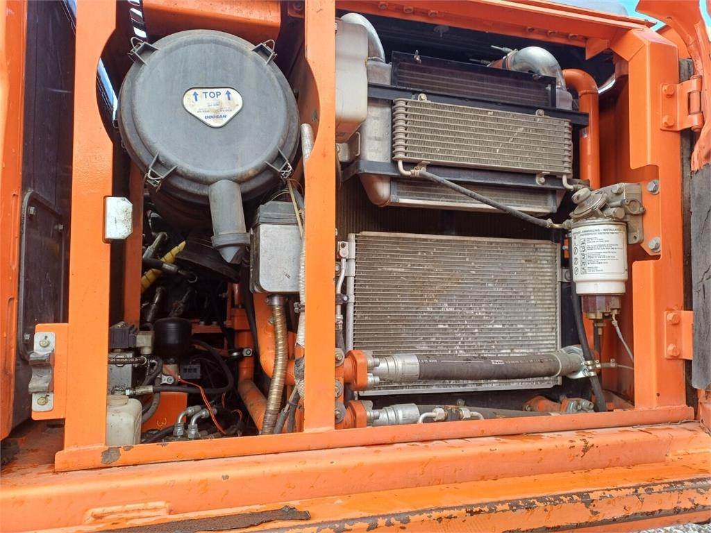 Ερπυστριοφόρος εκσκαφέας Doosan DX160LC Metsä alustalla: φωτογραφία 11 Ερπυστριοφόρος εκσκαφέας Doosan DX160LC Metsä alustalla: φωτογραφία 11