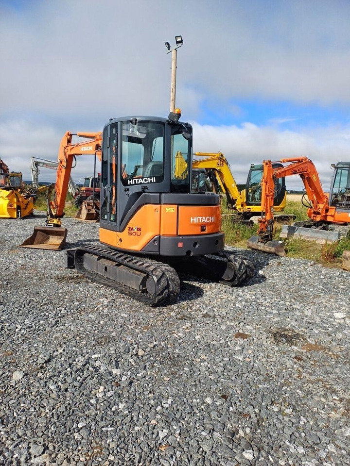 Hitachi ZX50u Engcon pyörittäjällä - Μίνι εκσκαφέας: φωτογραφία 4 Hitachi ZX50u Engcon pyörittäjällä - Μίνι εκσκαφέας: φωτογραφία 4