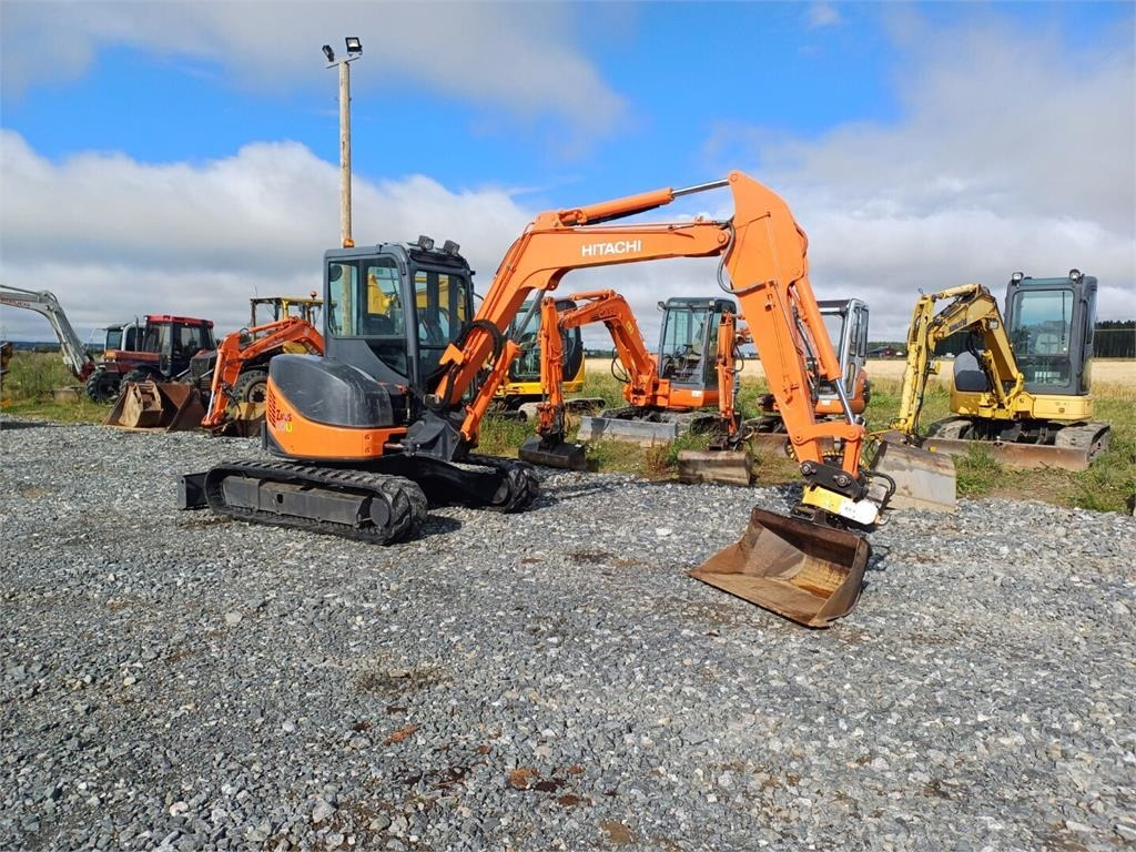 Hitachi ZX50u Engcon pyörittäjällä - Μίνι εκσκαφέας: φωτογραφία 5 Hitachi ZX50u Engcon pyörittäjällä - Μίνι εκσκαφέας: φωτογραφία 5