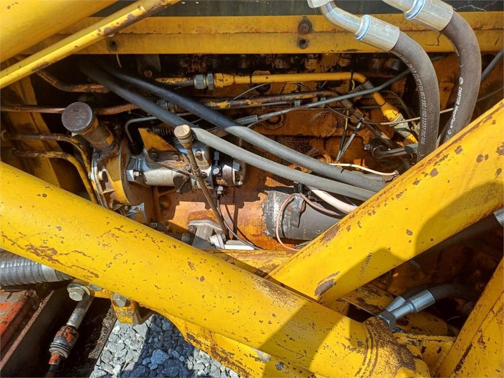 Φορτωτής εκσκαφέας Massey Ferguson 50B traktorikaivuri: φωτογραφία 10