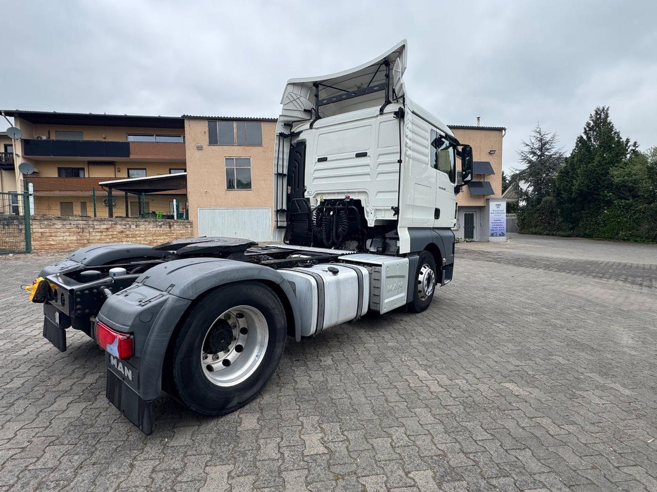 MAN TGX 18.460 XL /1xBett/Retarder/Voll-Spoiler - Τράκτορας: φωτογραφία 4 MAN TGX 18.460 XL /1xBett/Retarder/Voll-Spoiler - Τράκτορας: φωτογραφία 4