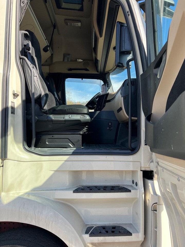 Mercedes-Benz Actros 1848 LS/GIGA/MirrorCam/Retarder/2instock - Τράκτορας: φωτογραφία 4 Mercedes-Benz Actros 1848 LS/GIGA/MirrorCam/Retarder/2instock - Τράκτορας: φωτογραφία 4