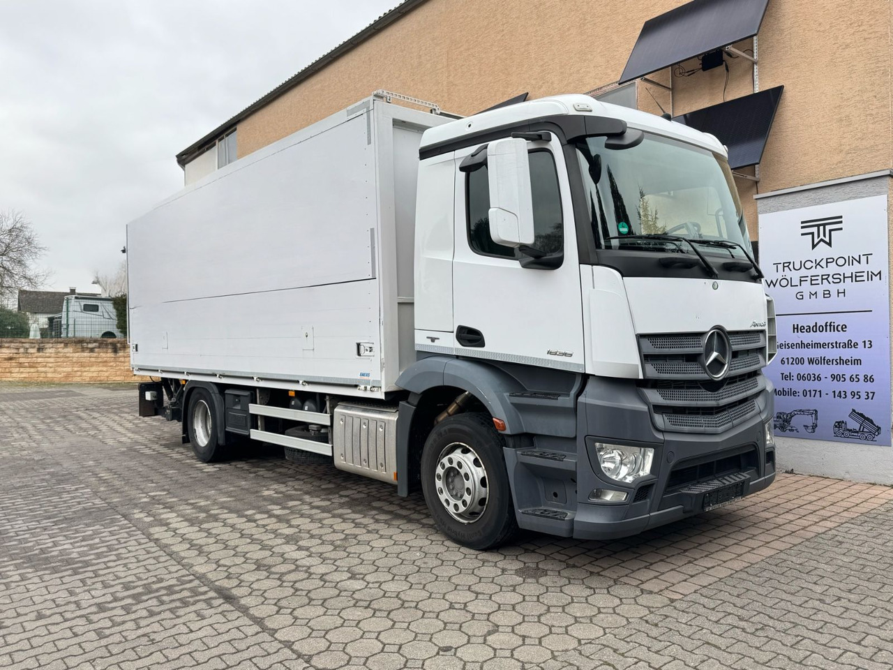 Mercedes-Benz Antos 1836L/4x2/2t.LBW/2xAHK/aus.1Hand/16.Pal. - Φορτηγό για τη μεταφορά ποτών: φωτογραφία 1 Mercedes-Benz Antos 1836L/4x2/2t.LBW/2xAHK/aus.1Hand/16.Pal. - Φορτηγό για τη μεταφορά ποτών: φωτογραφία 1