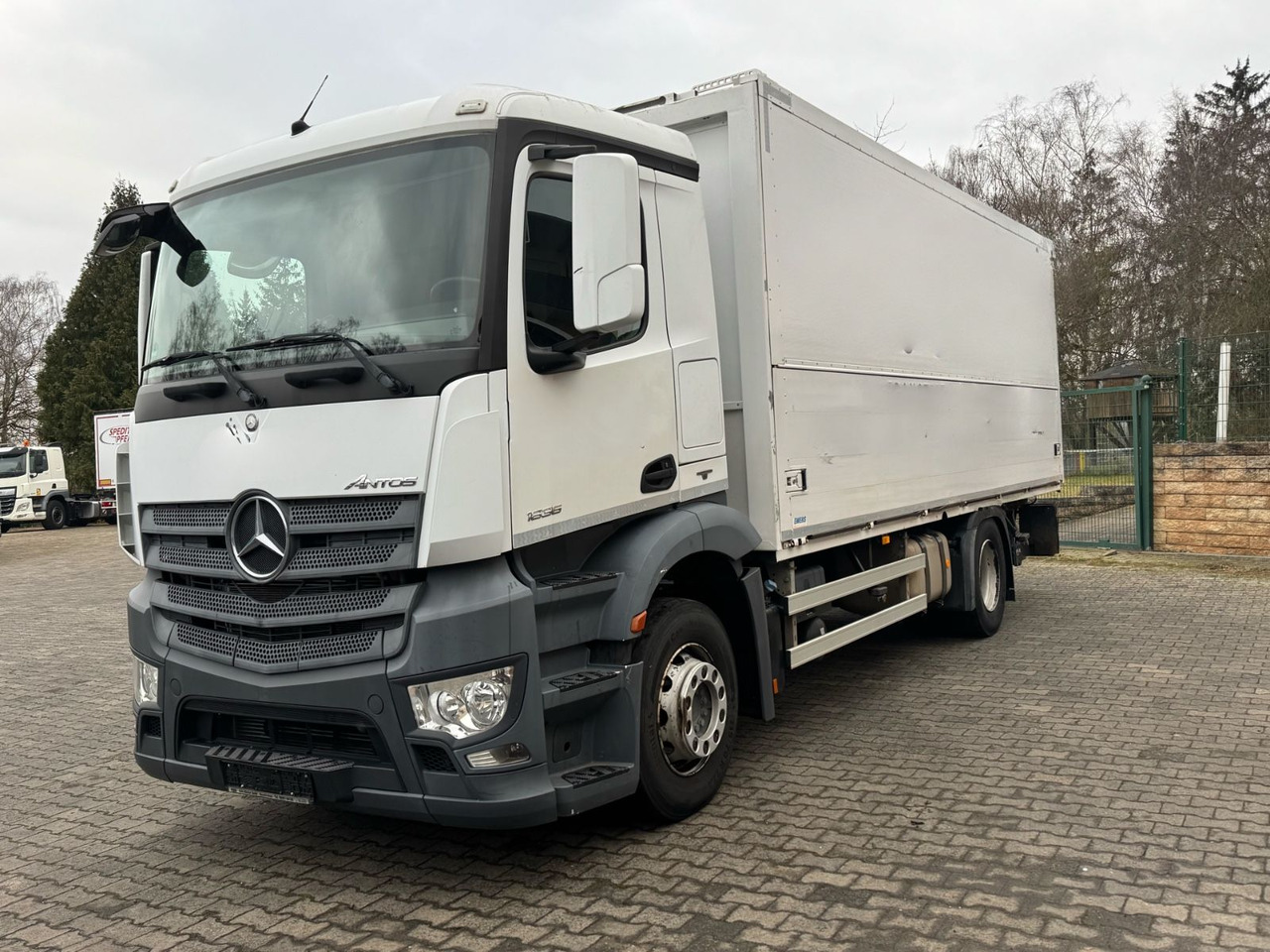 Mercedes-Benz Antos 1836L/4x2/2t.LBW/2xAHK/aus.1Hand/16.Pal. - Φορτηγό για τη μεταφορά ποτών: φωτογραφία 3 Mercedes-Benz Antos 1836L/4x2/2t.LBW/2xAHK/aus.1Hand/16.Pal. - Φορτηγό για τη μεταφορά ποτών: φωτογραφία 3