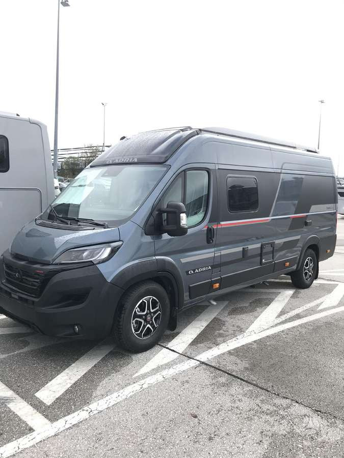 ADRIA Twin Sport 640 SG - Αυτοκινούμενο βαν: φωτογραφία 2 ADRIA Twin Sport 640 SG - Αυτοκινούμενο βαν: φωτογραφία 2
