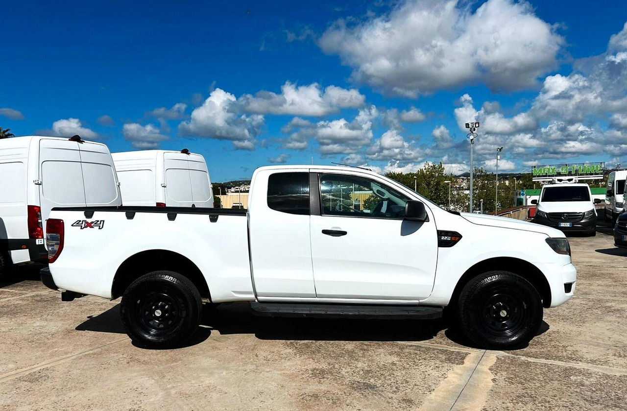Ford Ranger 2.2 160 cv XL Supercab 4 posti 4wd - Ημιφορτηγό: φωτογραφία 4 Ford Ranger 2.2 160 cv XL Supercab 4 posti 4wd - Ημιφορτηγό: φωτογραφία 4