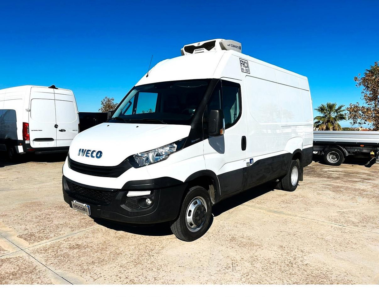 Iveco Daily 35C15 Furgone gemellato Isotermico - Επαγγελματικό αυτοκίνητο ψυγείο: φωτογραφία 1 Iveco Daily 35C15 Furgone gemellato Isotermico - Επαγγελματικό αυτοκίνητο ψυγείο: φωτογραφία 1