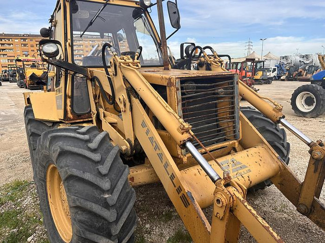 Fiat ALLIS BH4.5 - Φορτωτής εκσκαφέας: φωτογραφία 3 Fiat ALLIS BH4.5 - Φορτωτής εκσκαφέας: φωτογραφία 3