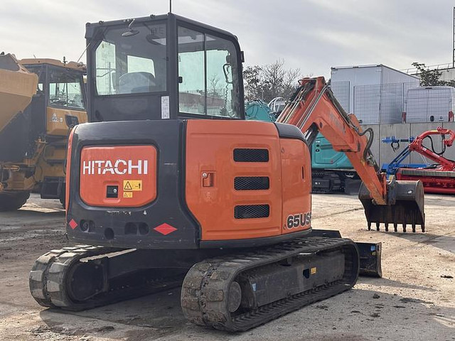 Hitachi ZX65USB - Μίνι εκσκαφέας: φωτογραφία 4 Hitachi ZX65USB - Μίνι εκσκαφέας: φωτογραφία 4