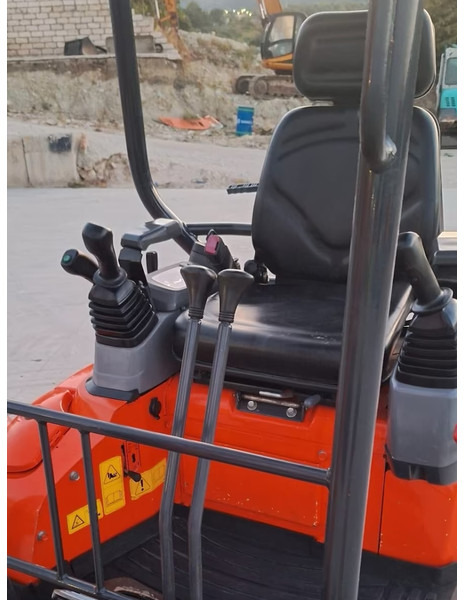 Kubota U17-3a - Μίνι εκσκαφέας: φωτογραφία 5 Kubota U17-3a - Μίνι εκσκαφέας: φωτογραφία 5