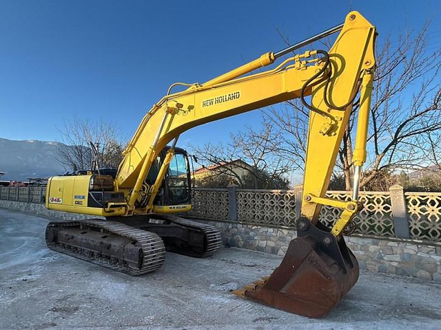 New Holland E245B - Εκσκαφέας: φωτογραφία 1 New Holland E245B - Εκσκαφέας: φωτογραφία 1