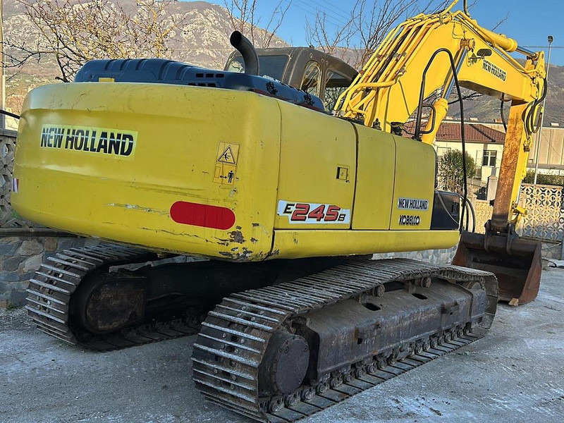 New Holland E245B - Εκσκαφέας: φωτογραφία 4 New Holland E245B - Εκσκαφέας: φωτογραφία 4