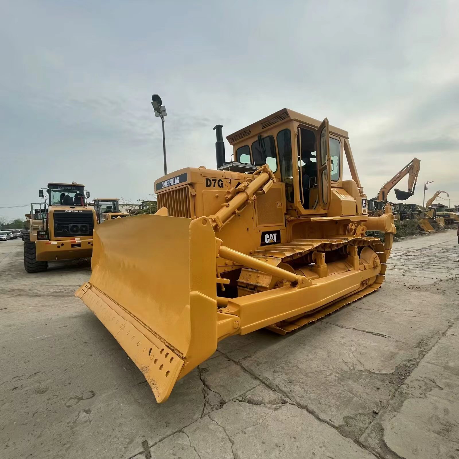 Μπουλντόζα CATERPILLAR D7G: φωτογραφία 8 Μπουλντόζα CATERPILLAR D7G: φωτογραφία 8