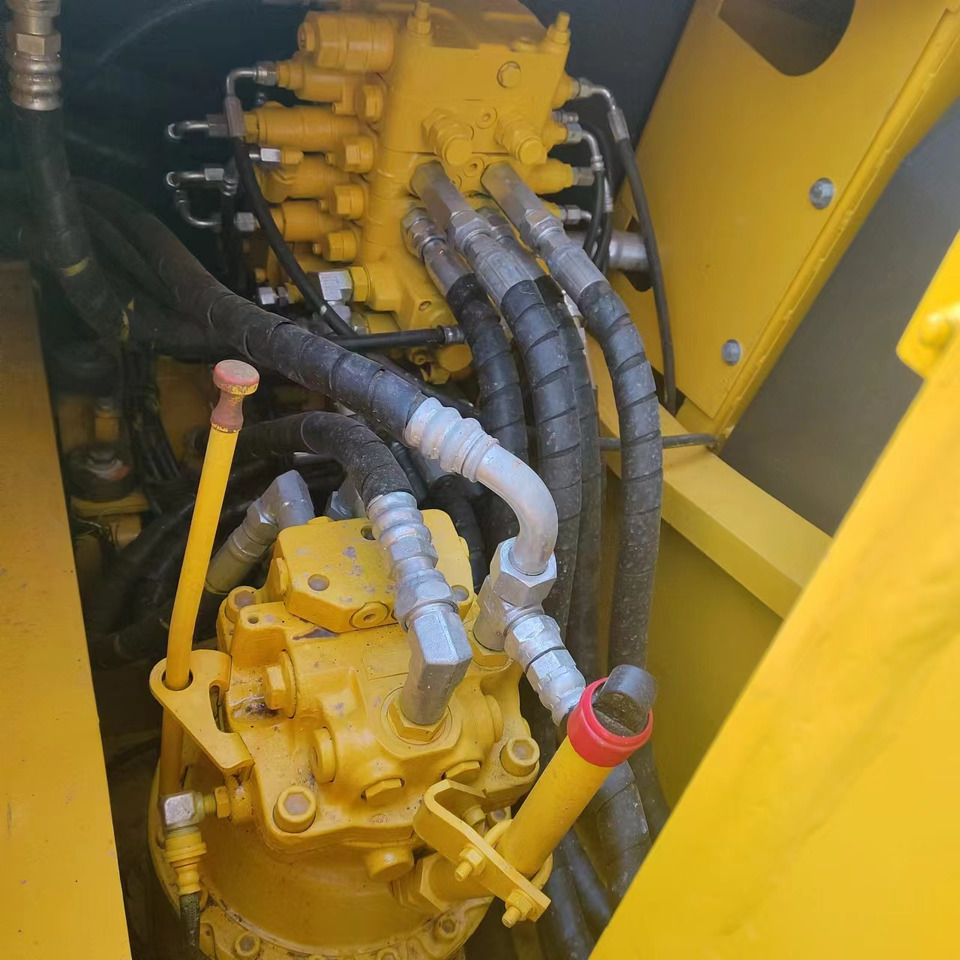 Leasing KOMATSU PC160 KOMATSU PC160: φωτογραφία 15