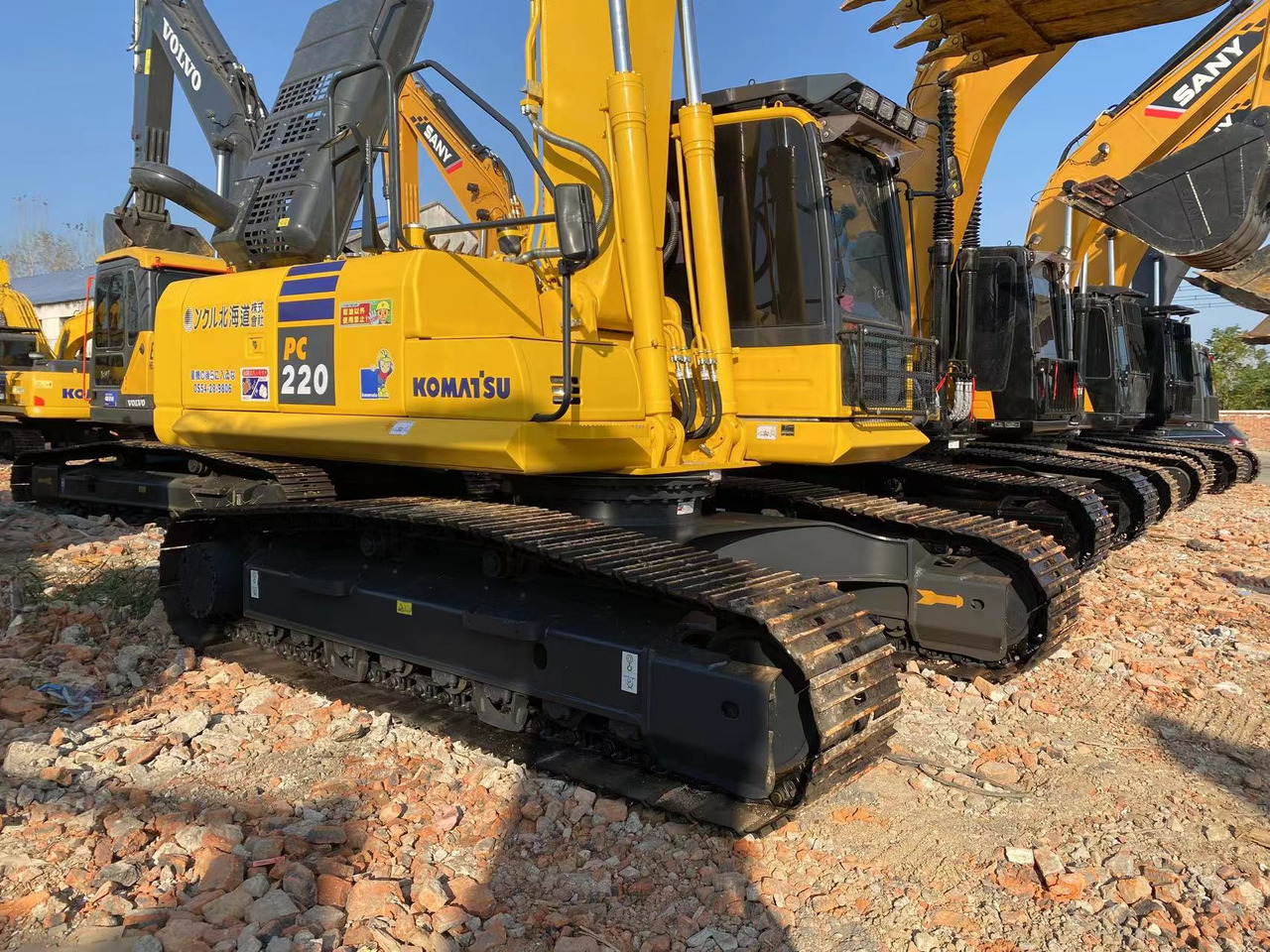 KOMATSU PC220 - Ερπυστριοφόρος εκσκαφέας: φωτογραφία 4 KOMATSU PC220 - Ερπυστριοφόρος εκσκαφέας: φωτογραφία 4