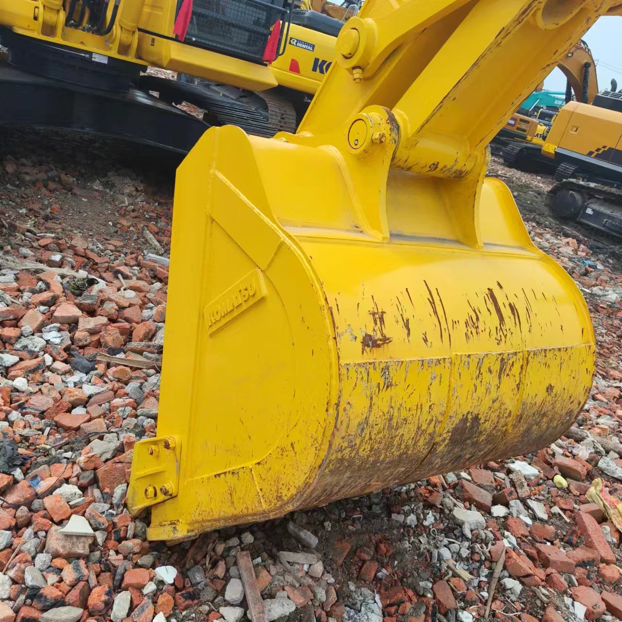 KOMATSU PC240 - Ερπυστριοφόρος εκσκαφέας: φωτογραφία 4 KOMATSU PC240 - Ερπυστριοφόρος εκσκαφέας: φωτογραφία 4