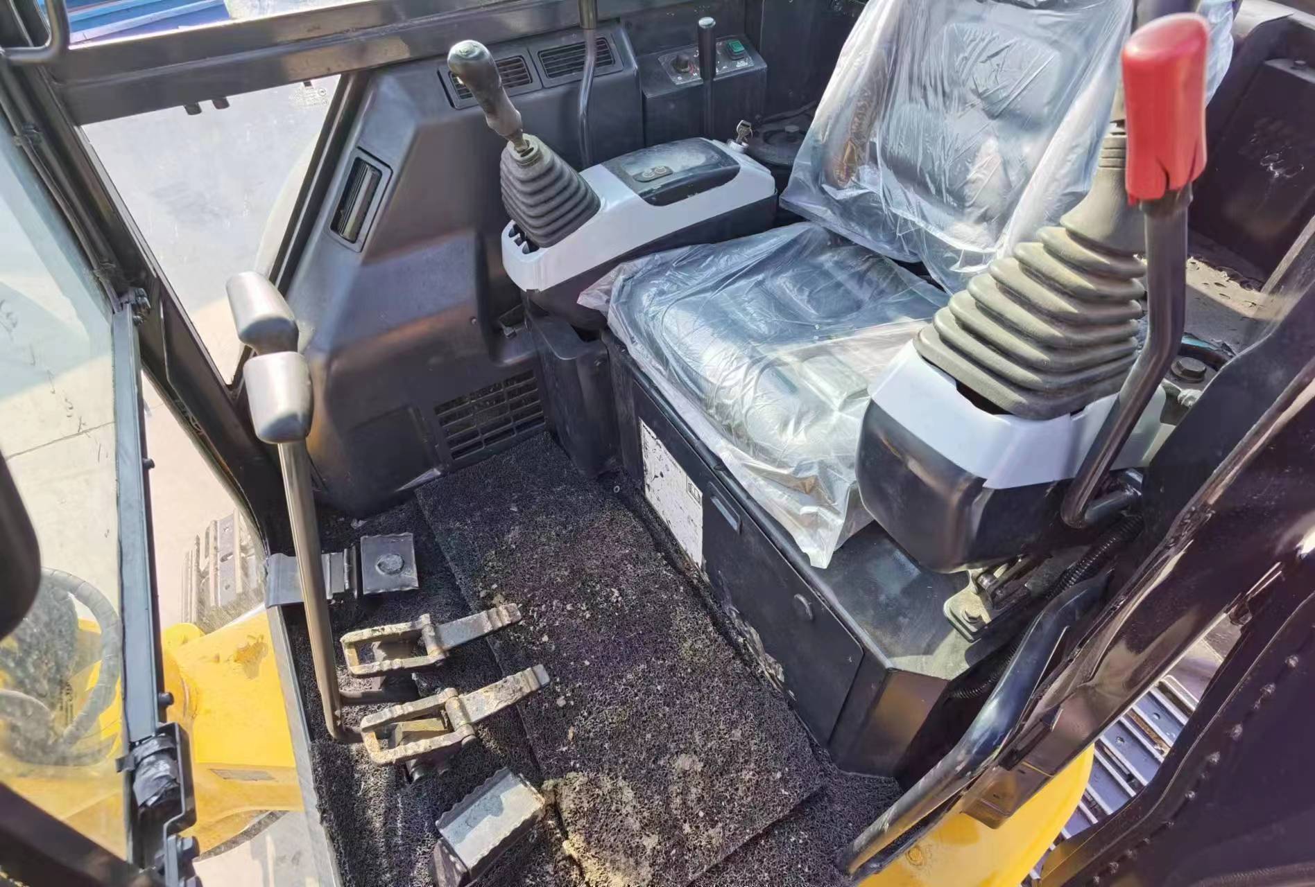 KOMATSU PC35 - Μίνι εκσκαφέας: φωτογραφία 4 KOMATSU PC35 - Μίνι εκσκαφέας: φωτογραφία 4