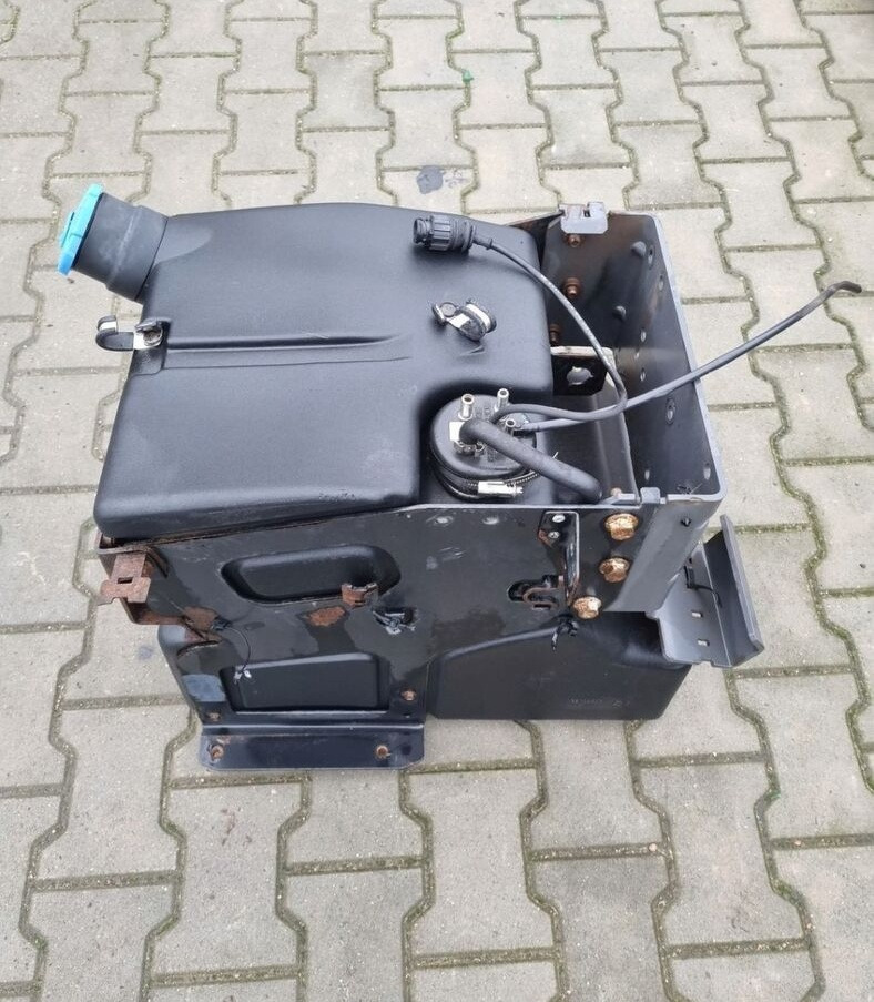 82169359 Renault MIDLUM PREMIUM DXI 5 7 VOLVO FL FE - Μονάδα ρεζερβουάρ AdBlue για Φορτηγό: φωτογραφία 4 82169359 Renault MIDLUM PREMIUM DXI 5 7 VOLVO FL FE - Μονάδα ρεζερβουάρ AdBlue για Φορτηγό: φωτογραφία 4