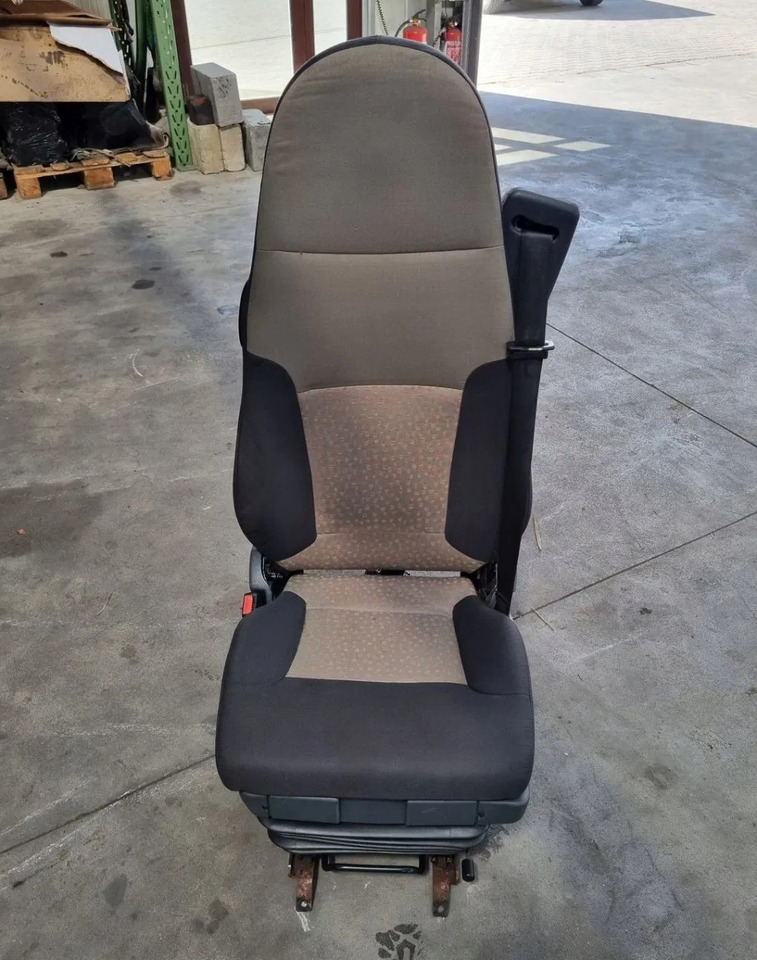 FOTEL LEWY SIEDZENIE KIEROWCY RENAULT MIDLUM PREMIUM DXI - Kάθισμα: φωτογραφία 1 FOTEL LEWY SIEDZENIE KIEROWCY RENAULT MIDLUM PREMIUM DXI - Kάθισμα: φωτογραφία 1