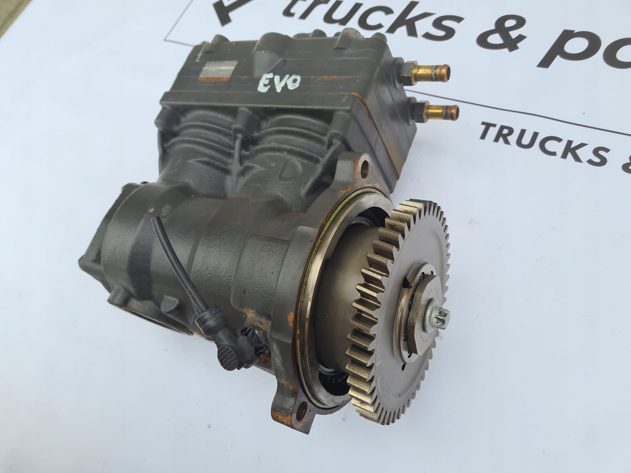 KNORR-BREMSE SPRĘŻARKA KOMPRESOR POWIETRZA RENAULT GAMA T EVO VOLVO FH 5 FM 5 23432716 - Κομπρεσέρ για Φορτηγό: φωτογραφία 4 KNORR-BREMSE SPRĘŻARKA KOMPRESOR POWIETRZA RENAULT GAMA T EVO VOLVO FH 5 FM 5 23432716 - Κομπρεσέρ για Φορτηγό: φωτογραφία 4