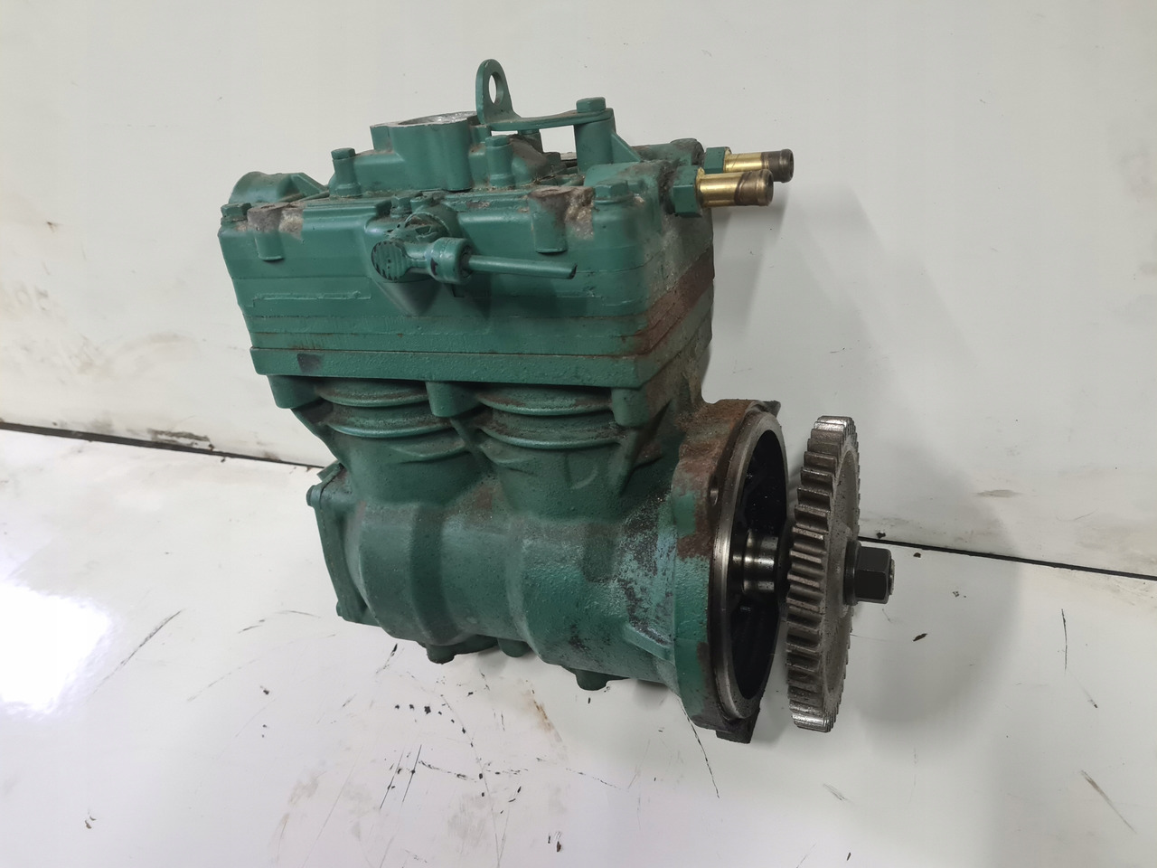 KNORR-BREMSE SPRĘŻARKA KOMPRESOR POWIETRZA RENAULT GAMA T EVO VOLVO FH 5 FM 5 ORYGINAŁ - Κομπρεσέρ για Φορτηγό: φωτογραφία 1 KNORR-BREMSE SPRĘŻARKA KOMPRESOR POWIETRZA RENAULT GAMA T EVO VOLVO FH 5 FM 5 ORYGINAŁ - Κομπρεσέρ για Φορτηγό: φωτογραφία 1