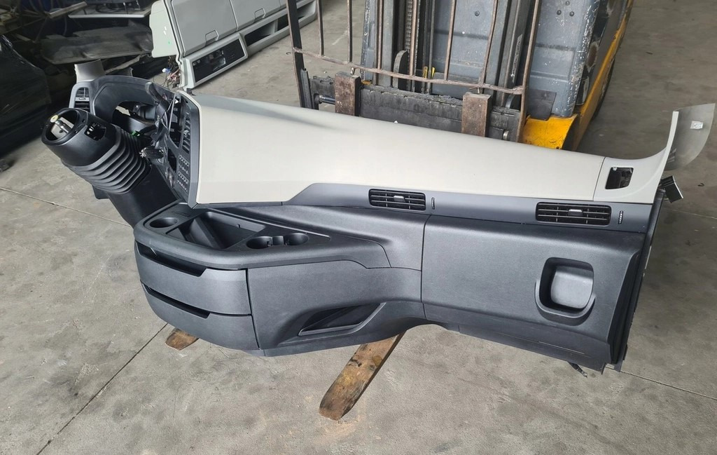 KONSOLA KOMPLETNA KOKPIT DESKA ROZDZIELCZA STELAŻ FORD F-MAX 500 TRUCKS - Ταμπλό αυτοκινήτου: φωτογραφία 3 KONSOLA KOMPLETNA KOKPIT DESKA ROZDZIELCZA STELAŻ FORD F-MAX 500 TRUCKS - Ταμπλό αυτοκινήτου: φωτογραφία 3