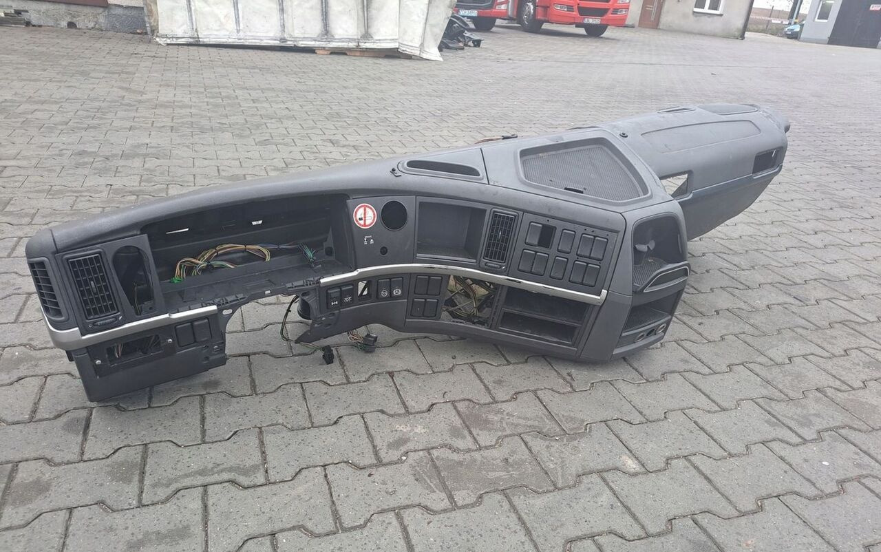 KONSOLA KOMPLETNA KOKPIT DESKA VOLVO FM 9 13 LIFT - Ταμπλό αυτοκινήτου για Φορτηγό: φωτογραφία 1 KONSOLA KOMPLETNA KOKPIT DESKA VOLVO FM 9 13 LIFT - Ταμπλό αυτοκινήτου για Φορτηγό: φωτογραφία 1