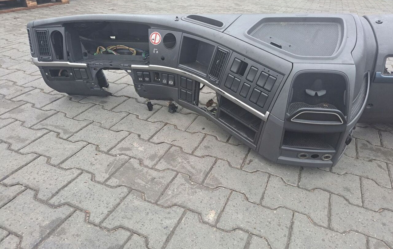 KONSOLA KOMPLETNA KOKPIT DESKA VOLVO FM 9 13 LIFT - Ταμπλό αυτοκινήτου για Φορτηγό: φωτογραφία 4 KONSOLA KOMPLETNA KOKPIT DESKA VOLVO FM 9 13 LIFT - Ταμπλό αυτοκινήτου για Φορτηγό: φωτογραφία 4