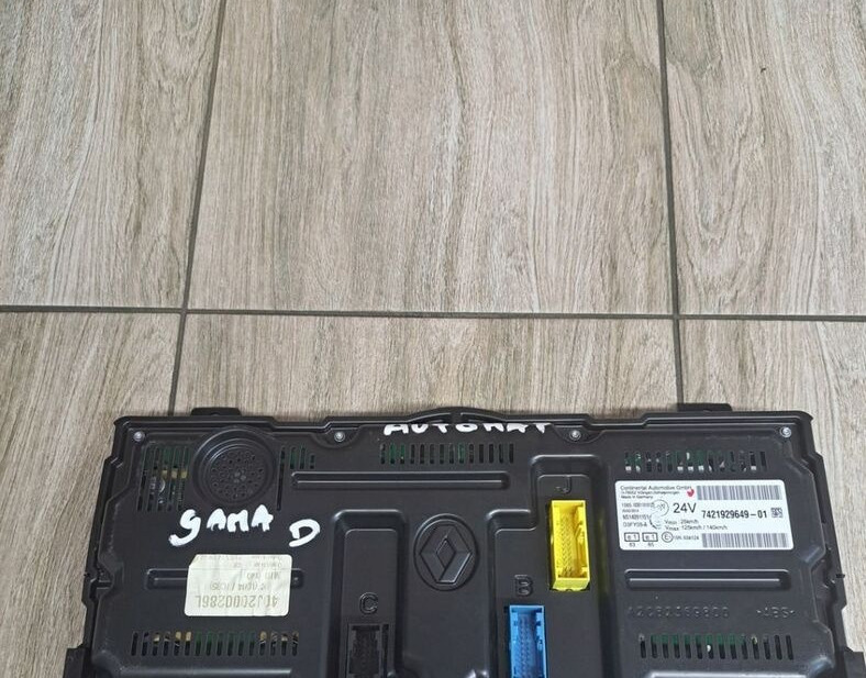 VDO ZEGARY LICZNIKI RENAULT GAMA MIDLUM D AUTOMAT 7421929649-01 - Ταμπλό αυτοκινήτου για Φορτηγό: φωτογραφία 3 VDO ZEGARY LICZNIKI RENAULT GAMA MIDLUM D AUTOMAT 7421929649-01 - Ταμπλό αυτοκινήτου για Φορτηγό: φωτογραφία 3
