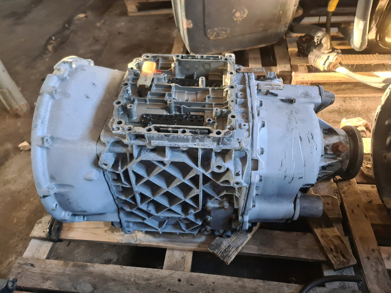 VOLVO SKRZYNIA BIEGÓW RENAULT DXI VOLVO FH FM VT2412B - Κιβώτιο ταχυτήτων για Φορτηγό: φωτογραφία 1 VOLVO SKRZYNIA BIEGÓW RENAULT DXI VOLVO FH FM VT2412B - Κιβώτιο ταχυτήτων για Φορτηγό: φωτογραφία 1