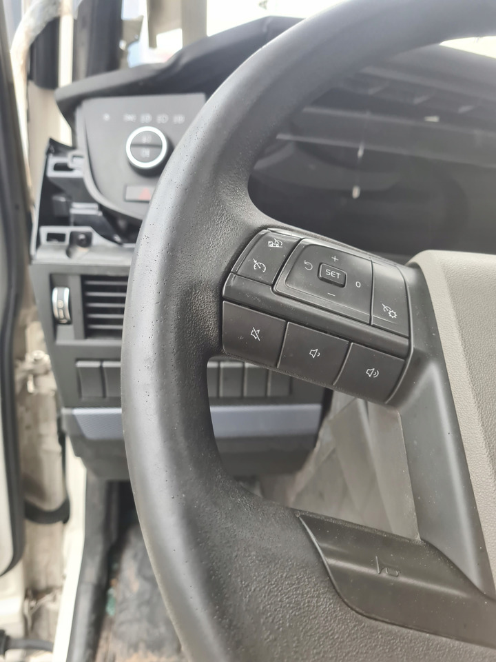 VOLVO WIELOFUNKCYJNA KOMPLETNA - Τιμόνι για Φορτηγό: φωτογραφία 3 VOLVO WIELOFUNKCYJNA KOMPLETNA - Τιμόνι για Φορτηγό: φωτογραφία 3