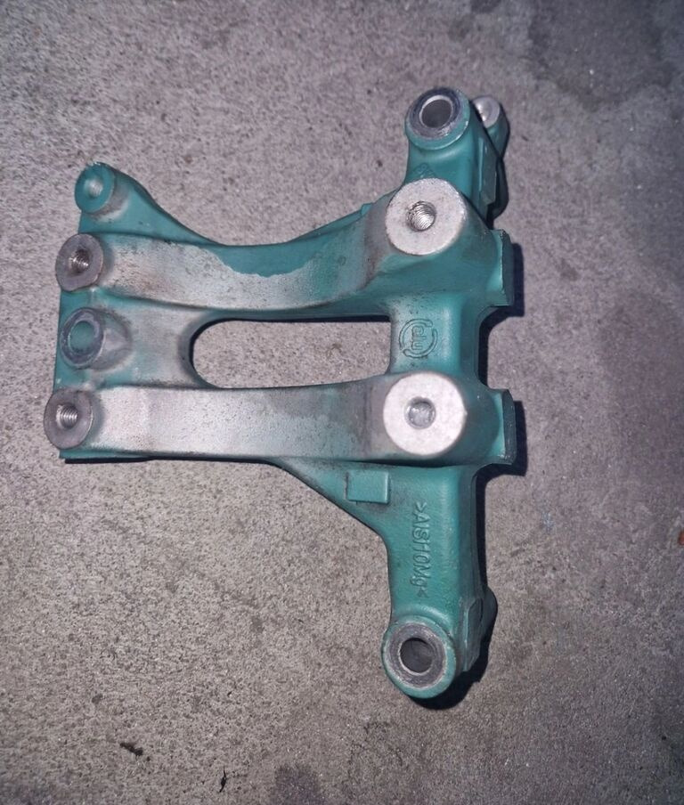 VOLVO WSPORNIK ŁAPA MOCOWANIE PODSTAWA VOLVO FH 16 D16K 21938087 - Αμάξωμα και εξωτερικό για Φορτηγό: φωτογραφία 2 VOLVO WSPORNIK ŁAPA MOCOWANIE PODSTAWA VOLVO FH 16 D16K 21938087 - Αμάξωμα και εξωτερικό για Φορτηγό: φωτογραφία 2