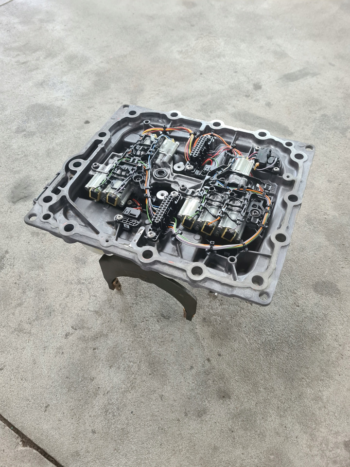 VOLVO WYBIERAK SKRZYNI BIEGÓW "TRAG G" Z RETARDEREM VOLVO FH 4 5 RENAULT GAMA T - Κιβώτιο ταχυτήτων και ανταλλακτικά για Φορτηγό: φωτογραφία 2 VOLVO WYBIERAK SKRZYNI BIEGÓW "TRAG G" Z RETARDEREM VOLVO FH 4 5 RENAULT GAMA T - Κιβώτιο ταχυτήτων και ανταλλακτικά για Φορτηγό: φωτογραφία 2