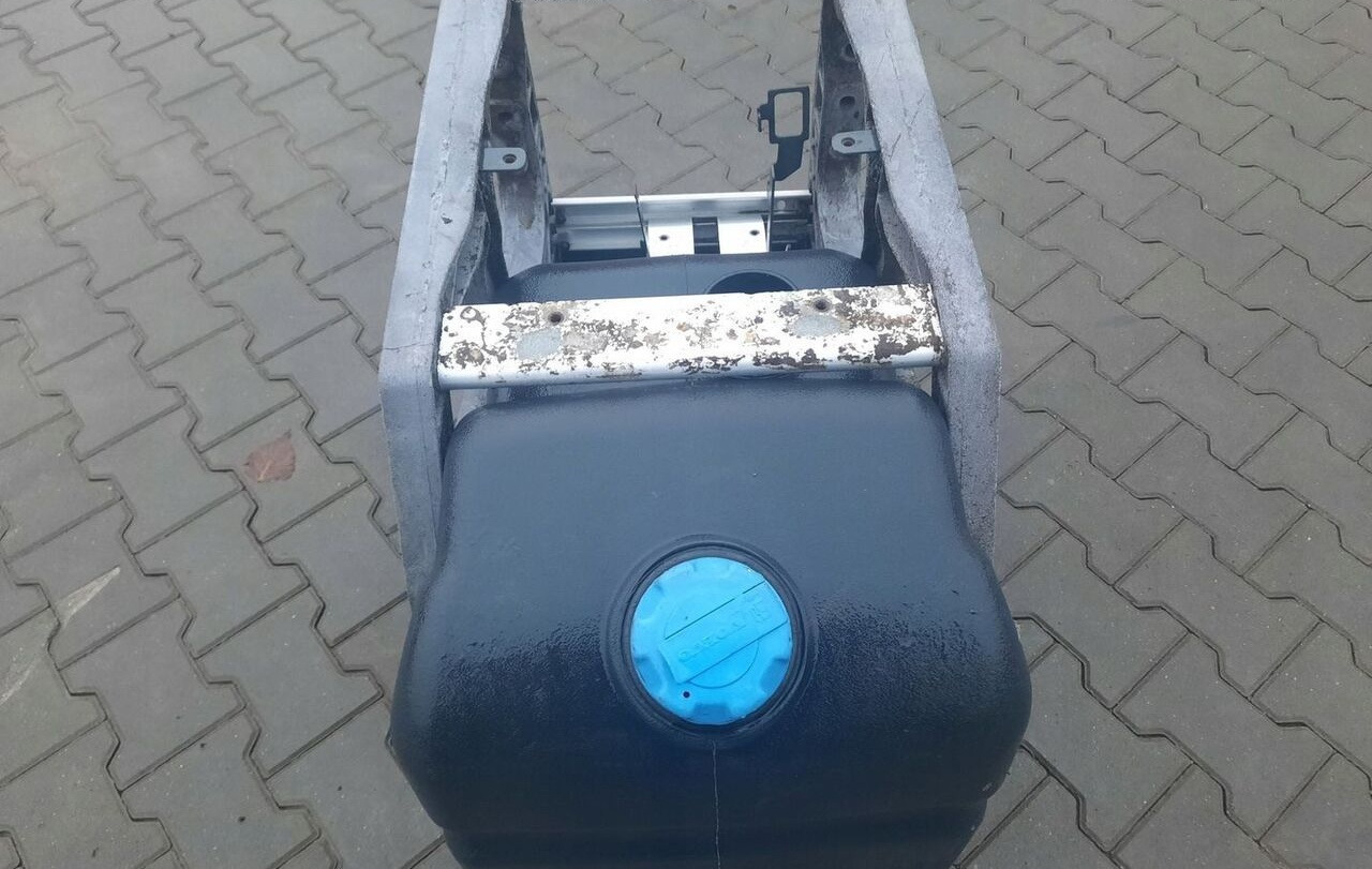 VOLVO ZBIORNIK ADBLUE RENAULT GAMA RANGE K C T VOLVO FH 4 FM 4 FMX FH 5 FM 5 - Μονάδα ρεζερβουάρ AdBlue για Φορτηγό: φωτογραφία 3 VOLVO ZBIORNIK ADBLUE RENAULT GAMA RANGE K C T VOLVO FH 4 FM 4 FMX FH 5 FM 5 - Μονάδα ρεζερβουάρ AdBlue για Φορτηγό: φωτογραφία 3