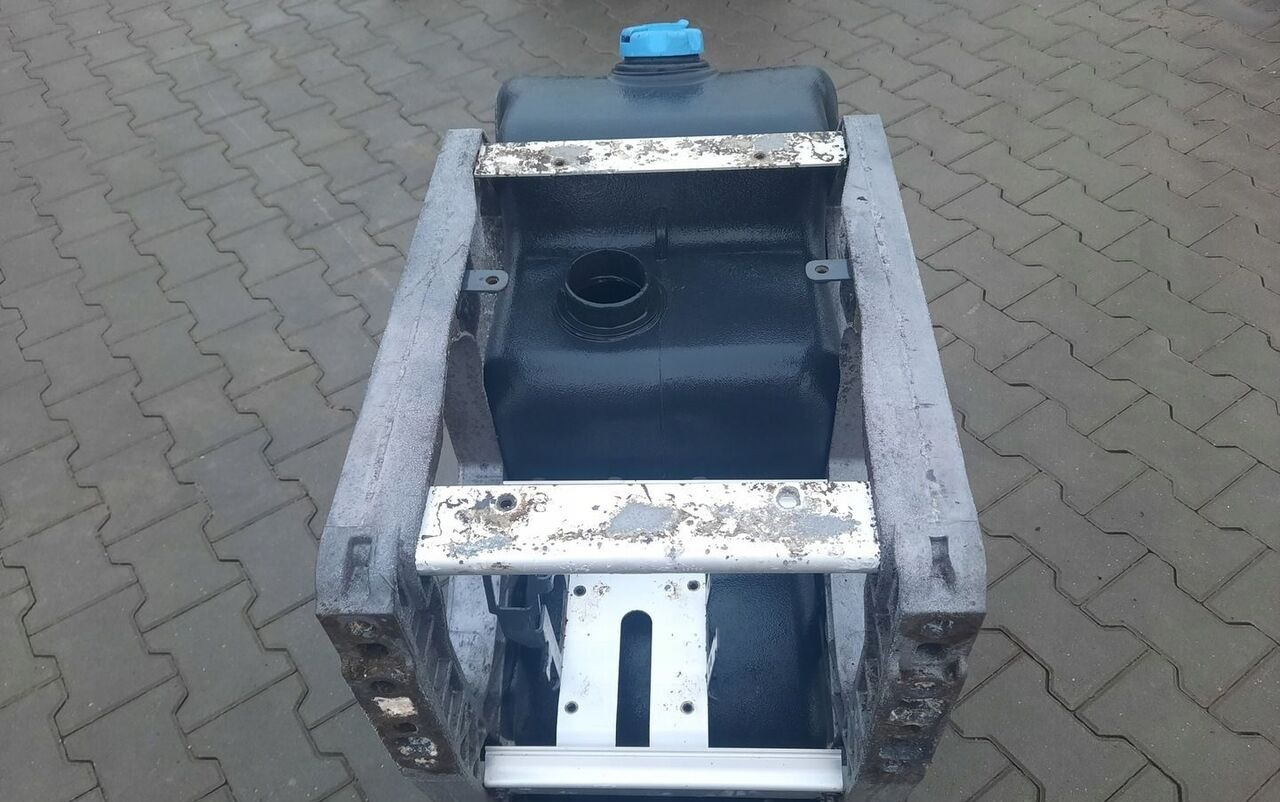 VOLVO ZBIORNIK ADBLUE RENAULT GAMA RANGE K C T VOLVO FH 4 FM 4 FMX FH 5 FM 5 - Μονάδα ρεζερβουάρ AdBlue για Φορτηγό: φωτογραφία 5 VOLVO ZBIORNIK ADBLUE RENAULT GAMA RANGE K C T VOLVO FH 4 FM 4 FMX FH 5 FM 5 - Μονάδα ρεζερβουάρ AdBlue για Φορτηγό: φωτογραφία 5