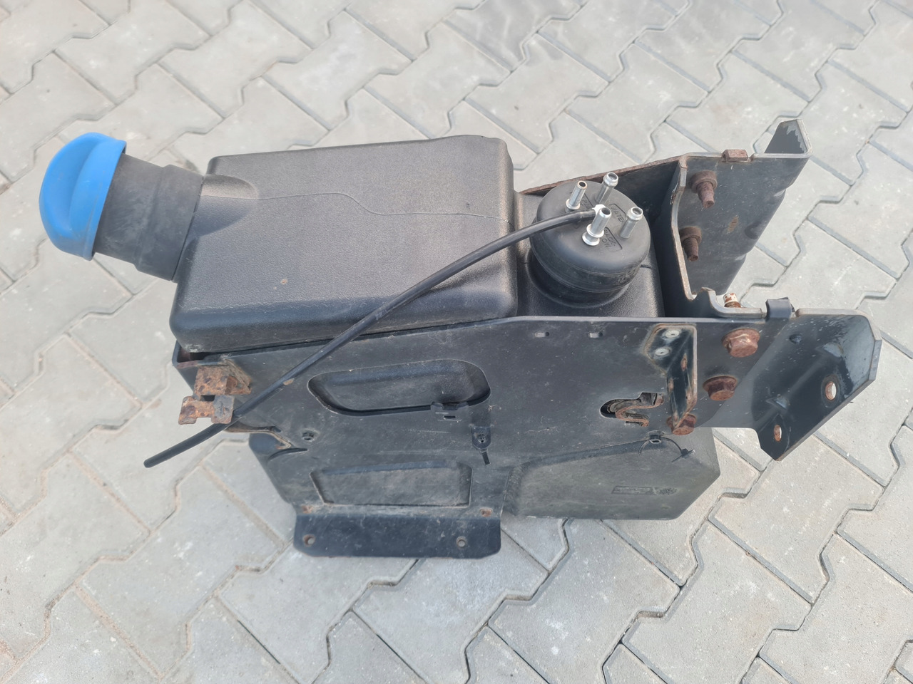 VOLVO ZBIORNIK ADBLUE RENAULT MIDLUM PREMIUM DXI 5 7 VOLVO FL FE - Μονάδα ρεζερβουάρ AdBlue για Φορτηγό: φωτογραφία 2 VOLVO ZBIORNIK ADBLUE RENAULT MIDLUM PREMIUM DXI 5 7 VOLVO FL FE - Μονάδα ρεζερβουάρ AdBlue για Φορτηγό: φωτογραφία 2