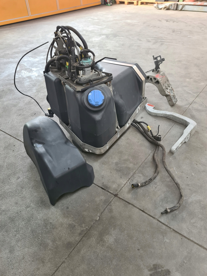 VOLVO ZBIORNIK POMPA WIĄZKA ADBLUE KOMPLET RENAULT GAMA T VOLVO FH 4 FM 4 - Μονάδα ρεζερβουάρ AdBlue: φωτογραφία 1 VOLVO ZBIORNIK POMPA WIĄZKA ADBLUE KOMPLET RENAULT GAMA T VOLVO FH 4 FM 4 - Μονάδα ρεζερβουάρ AdBlue: φωτογραφία 1