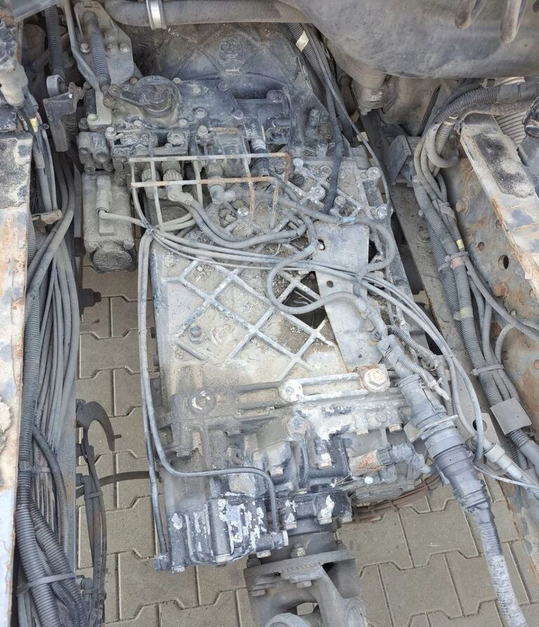 ZF MANUALNA MANUAL NEW ECOSPLIT 16 ZF Manual ZF New Escosplit 16 2220 TD - Κιβώτιο ταχυτήτων για Φορτηγό: φωτογραφία 2 ZF MANUALNA MANUAL NEW ECOSPLIT 16 ZF Manual ZF New Escosplit 16 2220 TD - Κιβώτιο ταχυτήτων για Φορτηγό: φωτογραφία 2
