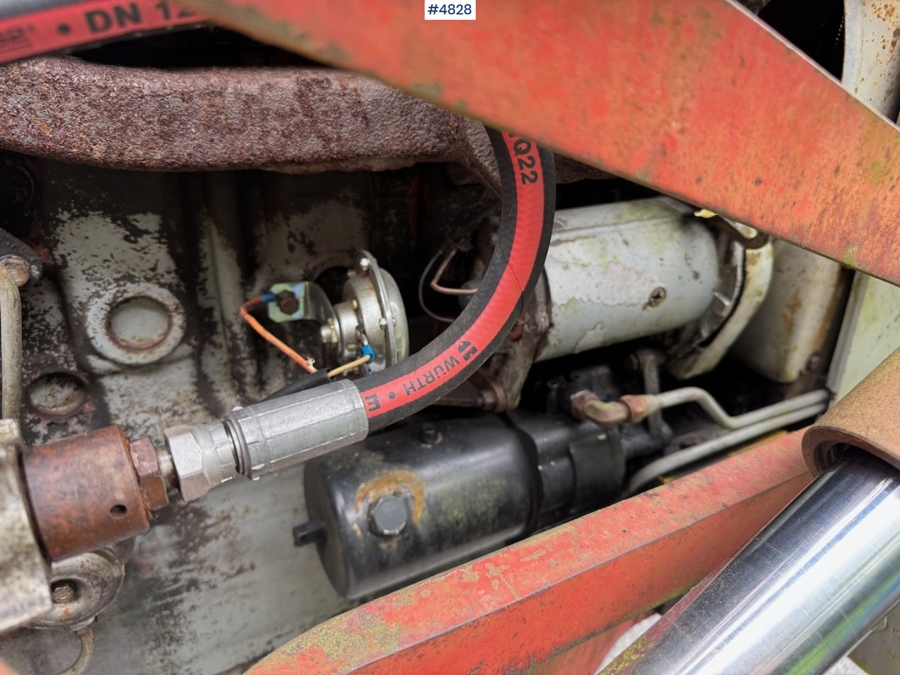 1970 Massey Ferguson 165 w/ front loader - Τρακτέρ: φωτογραφία 2 1970 Massey Ferguson 165 w/ front loader - Τρακτέρ: φωτογραφία 2