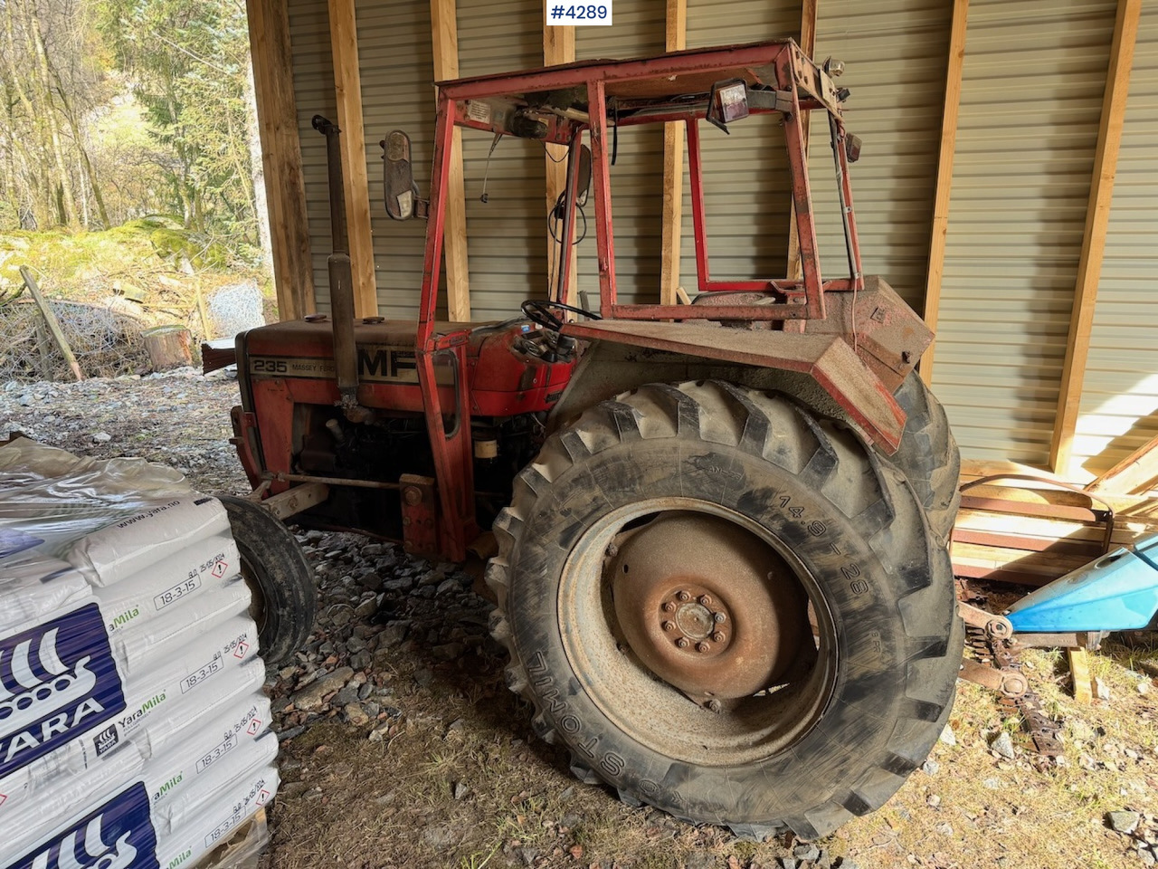 1980 Massey Ferguson 235 w/loader - Τρακτέρ: φωτογραφία 2 1980 Massey Ferguson 235 w/loader - Τρακτέρ: φωτογραφία 2