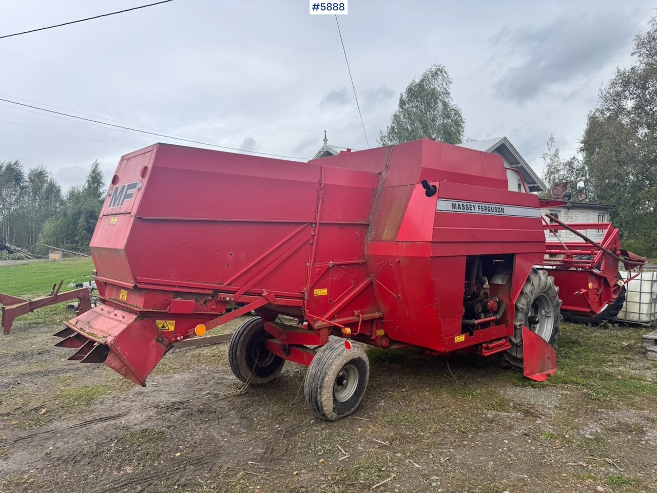1986 Massey Ferguson 330 combine harvester - Θεριζοαλωνιστική μηχανή: φωτογραφία 3 1986 Massey Ferguson 330 combine harvester - Θεριζοαλωνιστική μηχανή: φωτογραφία 3