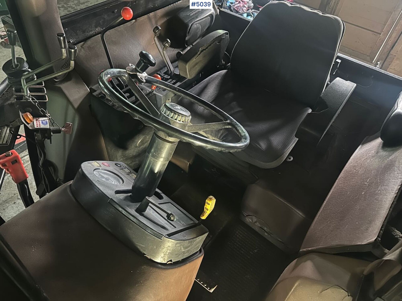 Τρακτέρ 1987 John Deere 2850 Synchron w/ front loader: φωτογραφία 10